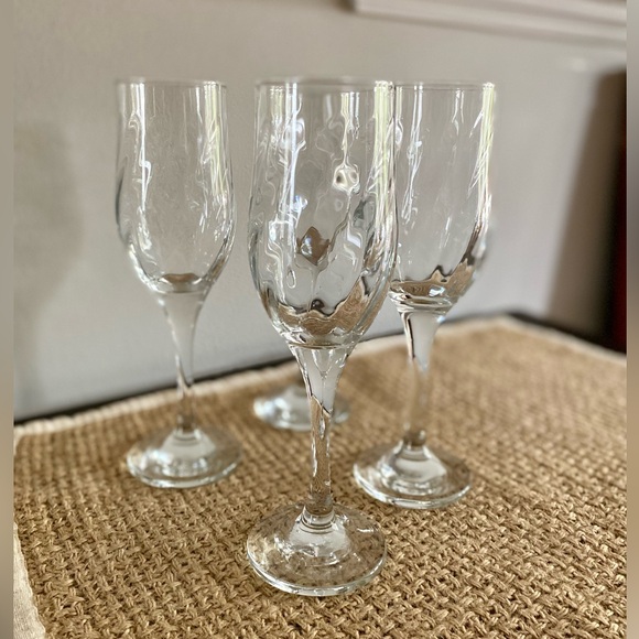 GORGEOUS SET OF 4 VINTAGE EUROPEAN OPTIC CRYSTAL CHAMPAGNE FLUTE GLASSES - Picture 3 of 14